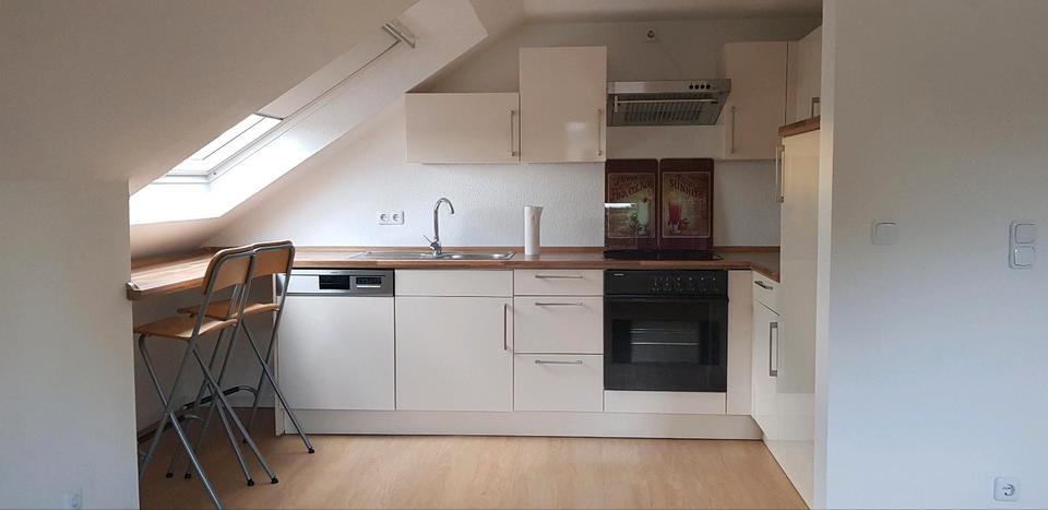 Thumbnail-2 Zimmer Dachgeschosswohnung in ruhiger Lage