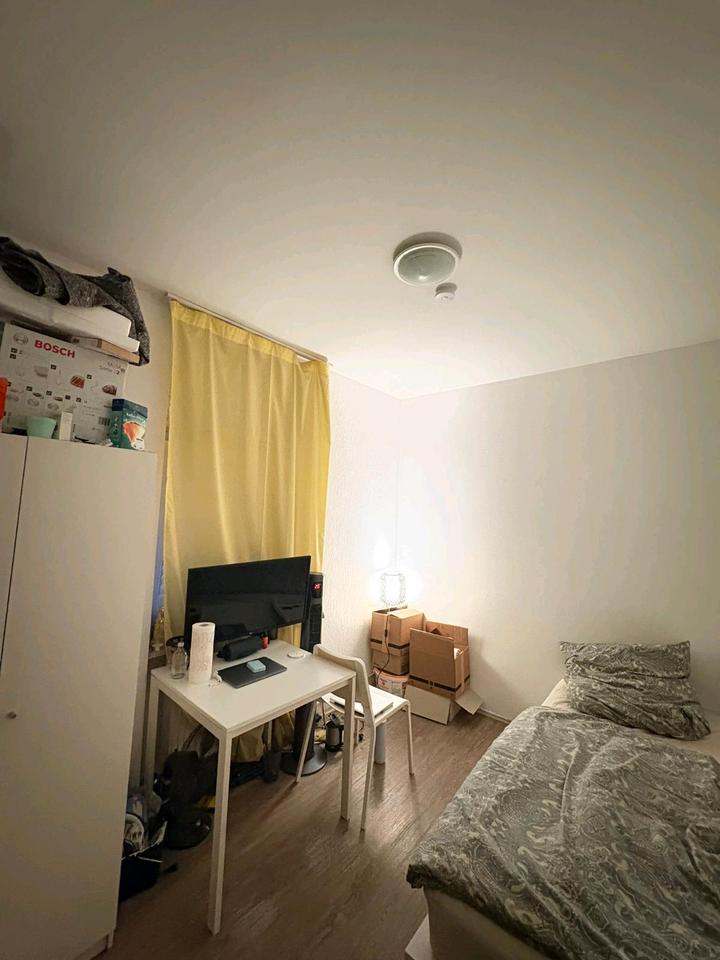 Thumbnail-Vollmöbliertes WG Zimmer mit eigener Mini-Küche