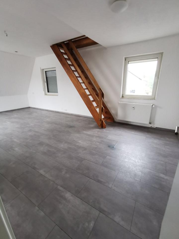 Thumbnail-Helle 4,5-Zimmer-Dachgeschosswohnung in Elsenfeld