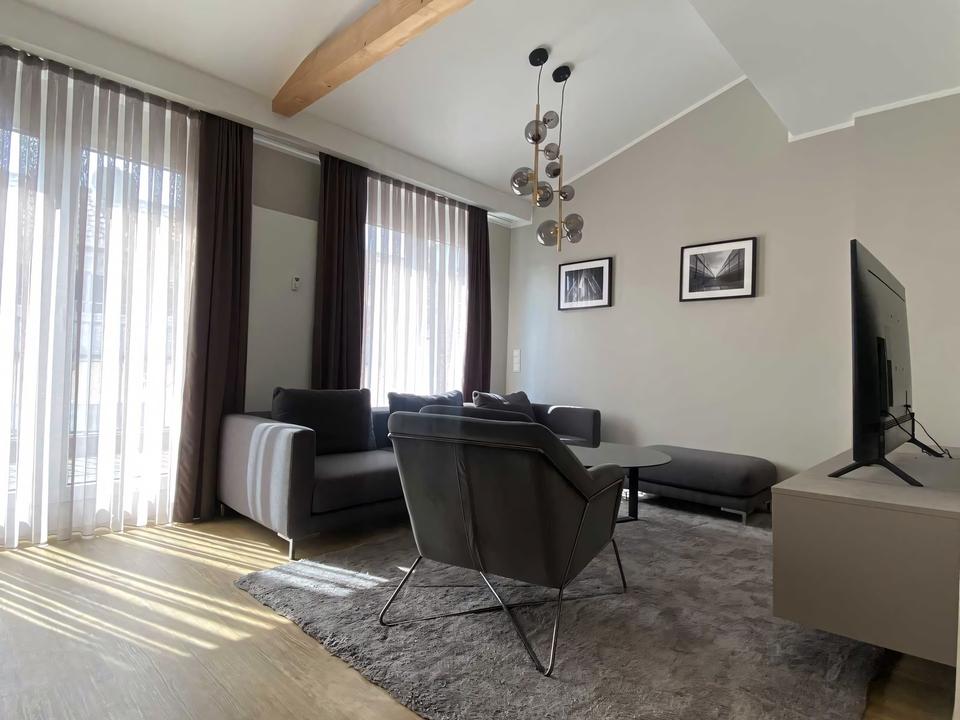 Thumbnail-TOP-ANGEBOT: Vollmöblierte 4-Zimmer-Designwohnung mit Balkon in bester Innenstadtlage von Wiesbaden!