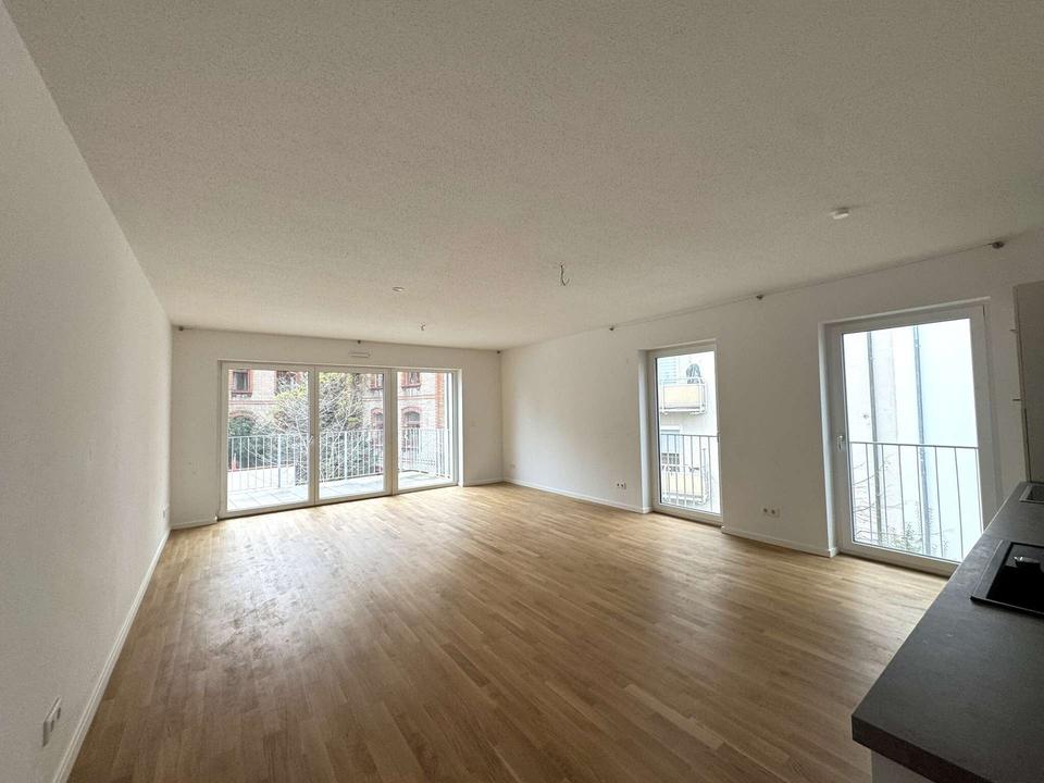 Thumbnail-HEGERICH: Moderne 2-Zimmer-Wohnung mit Balkon in Fürth