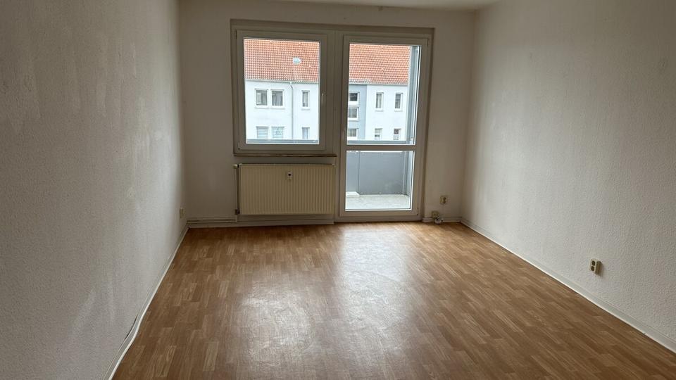 Thumbnail-Helle 3-Raum-Wohnung in Jeßnitz mit Balkon