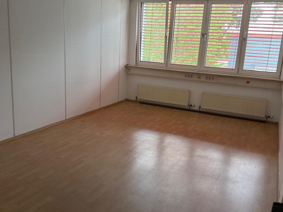 Thumbnail-1xBüroraum Büro ca. 27 m2 inkl Internetzugang Strom GAS WC 