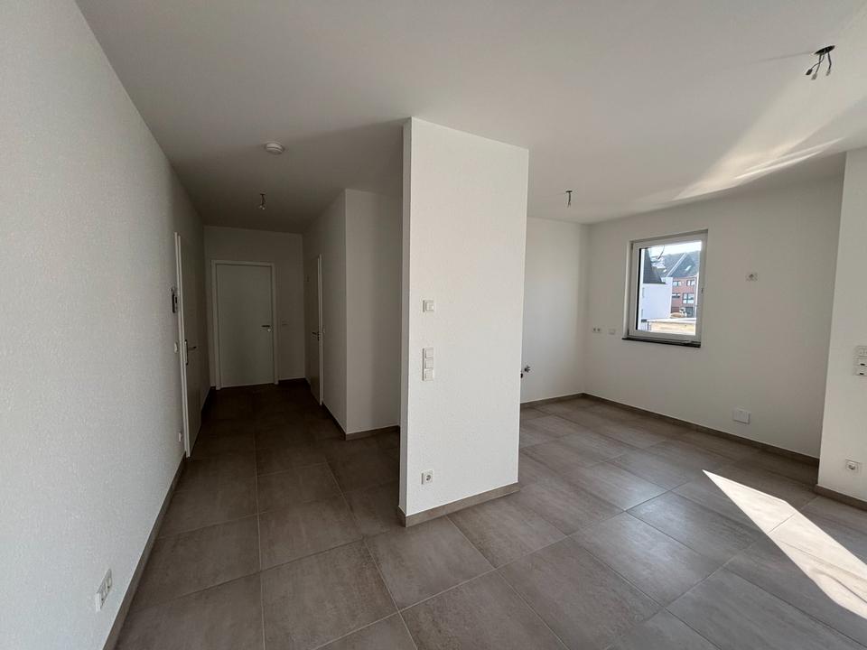 Thumbnail-Moderne 2-Zimmer-Neubauwohnung mit Balkon in Köln Weidenpesch