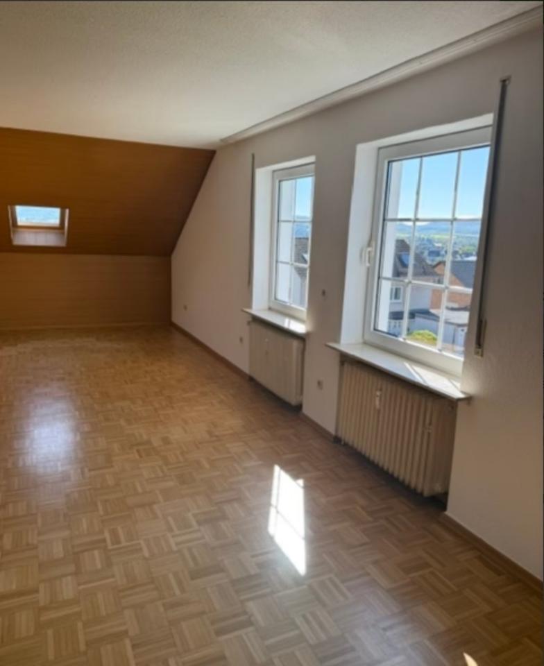 Thumbnail-Helle 3-Zimmer-Dachgeschosswohnung in Vellmar – ruhige Lage