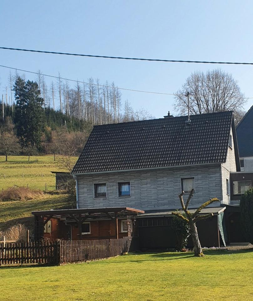 Thumbnail-Privatverkauf: Dorfleben pur - EFH in Oesinghausen