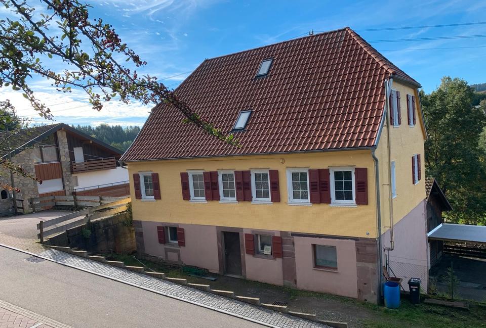 Thumbnail-PROVISIONSFREI: Großes Haus mit fertiger DG-Wohnung