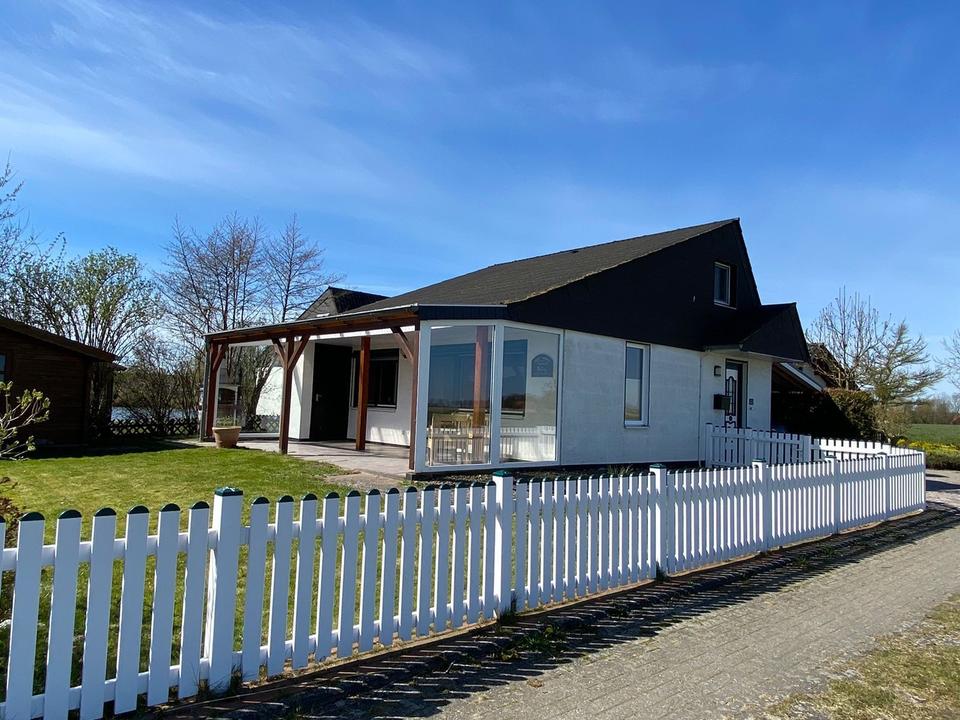 Thumbnail-Freistehendes charmantes Ferienhaus an der Nordsee hinterm Deich