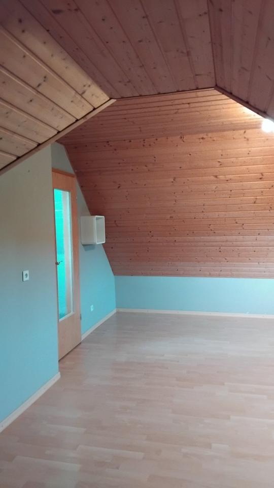 Thumbnail-1 Zimmer Single-Wohnung mit Küche und Bad, 35 qm, DG-Wohnung