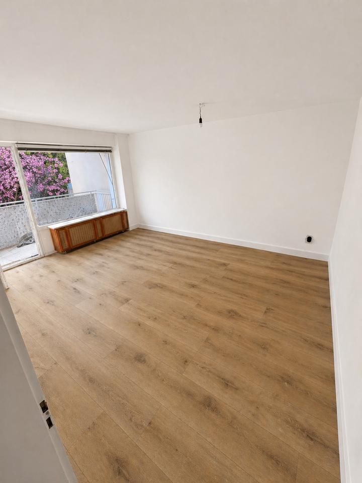 Thumbnail-Helle 3-Zimmer Wohnung mit Balkon ins Grüne - renoviert!