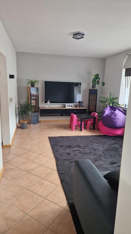 Thumbnail-Schöne 2- Zimmerwohnung zentral in Krefeld-Hüls