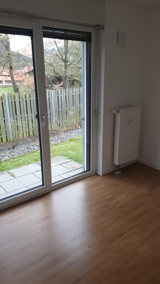 Thumbnail-Charmates Apartment mit Terrasse im Regensburger Osten - für Studenten Azubis und junge Arbeitnehmer 5162 1.0.01