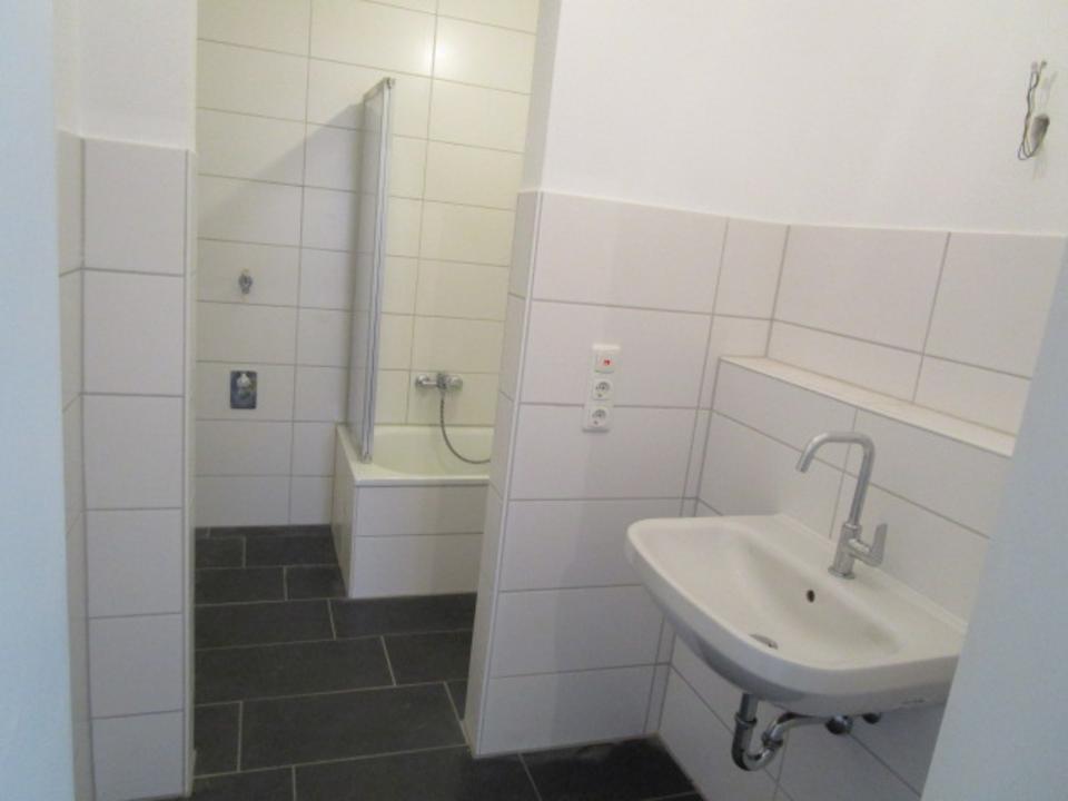 Thumbnail-4 ZKB Erdgeschoß mit Süd-Balkon in Gießener Innenstadt