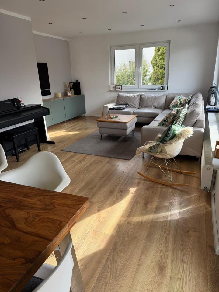 Thumbnail-Helle, moderne 3-Zimmer-Wohnung mit Terrasse und Einbauküche