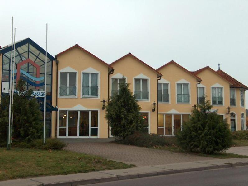 Thumbnail-Wunderschöne Single Wohnung im Dachgeschoss in der Elbe- Havel Passage Nr. 14