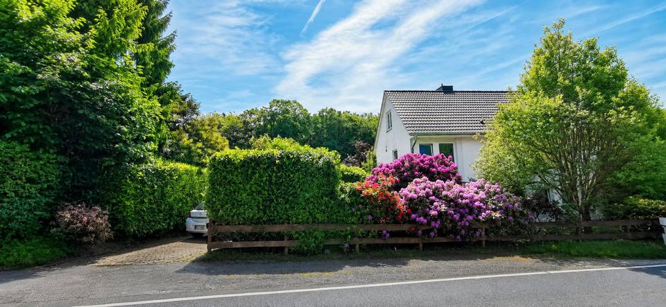 Thumbnail-Haus in ruhiger Randlage, letztes Haus der Straße + 906m² Bauland