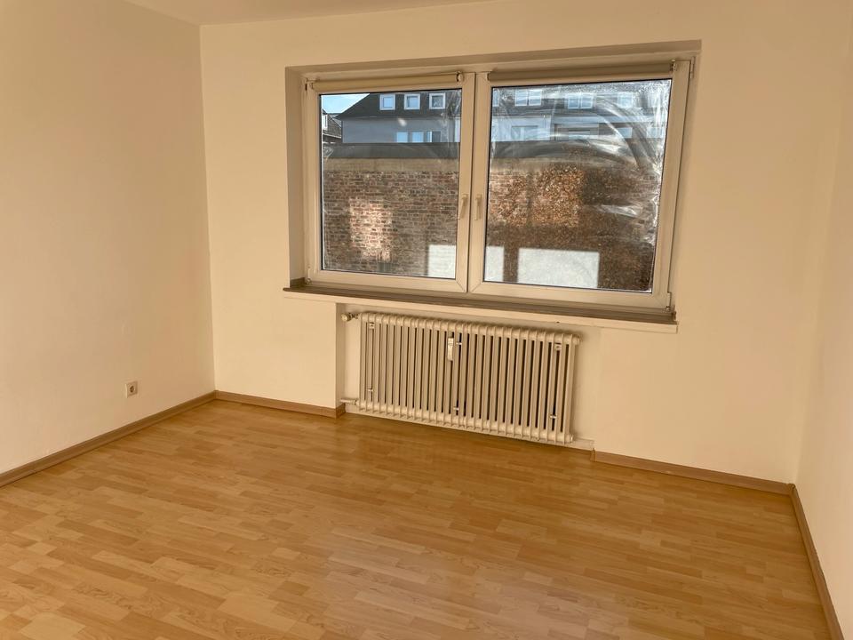 Thumbnail-2ZIMMERWOHNUNG, RUHIGES ZENTRUM DN