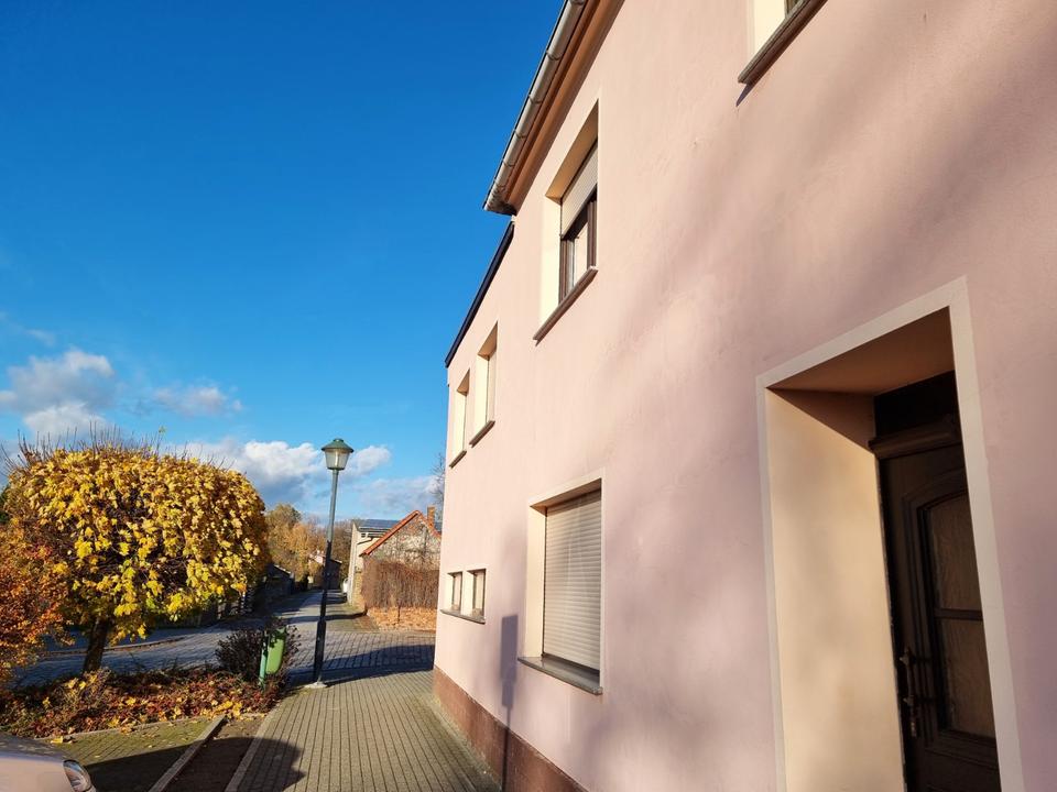 Thumbnail-Lage, Lage, Lage - Wohn- und Geschäftshaus im Herzen von Wörlitz