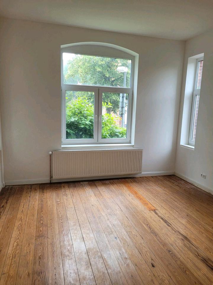 Thumbnail-Noch verfügbar! Zentrale Altbauwohnung in Bahnhofsnähe
