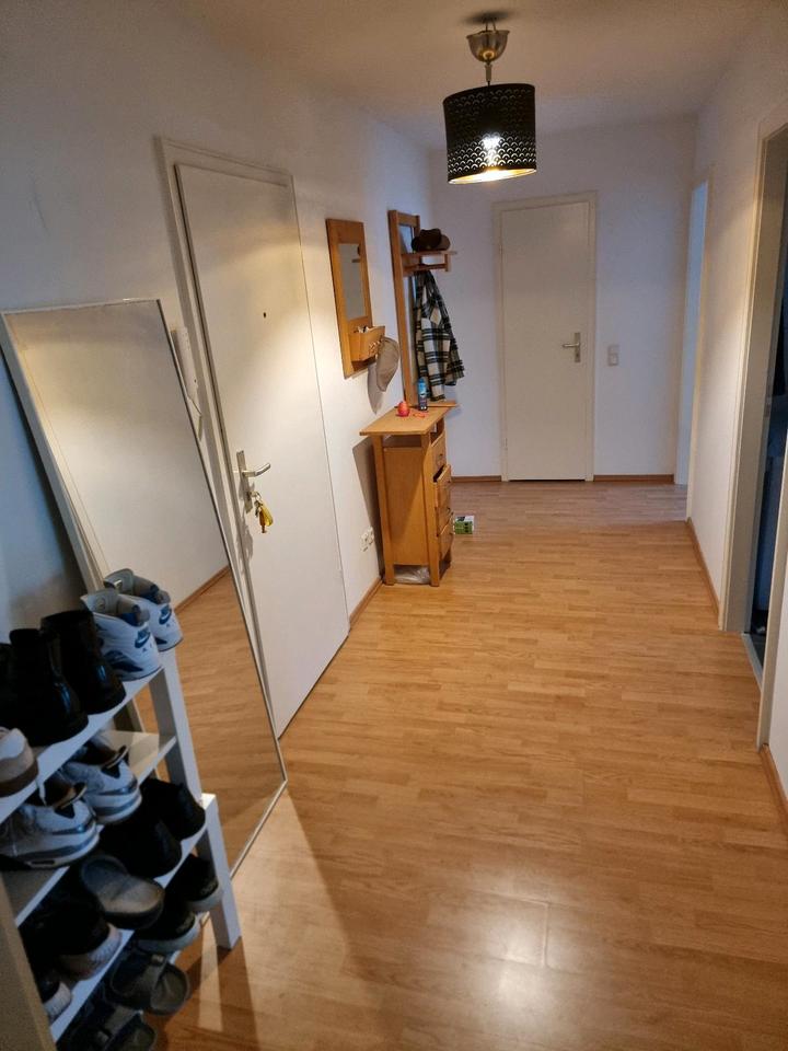 Thumbnail-Möbliertes Zimmer mit schöner Küche,Bett,Bad, Kühlschrank,herd