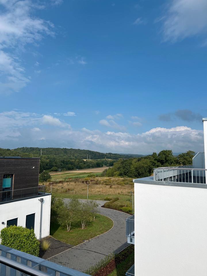 Thumbnail-Penthaus: moderne 3-Zimmer-Wohnung in Hargesheim mit Balkon und Tiefgaragenstellplatz