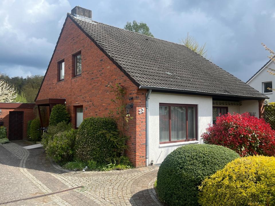 Thumbnail-Einfamilienhaus mit Potential in Bestlage von Bad Schwartau !!