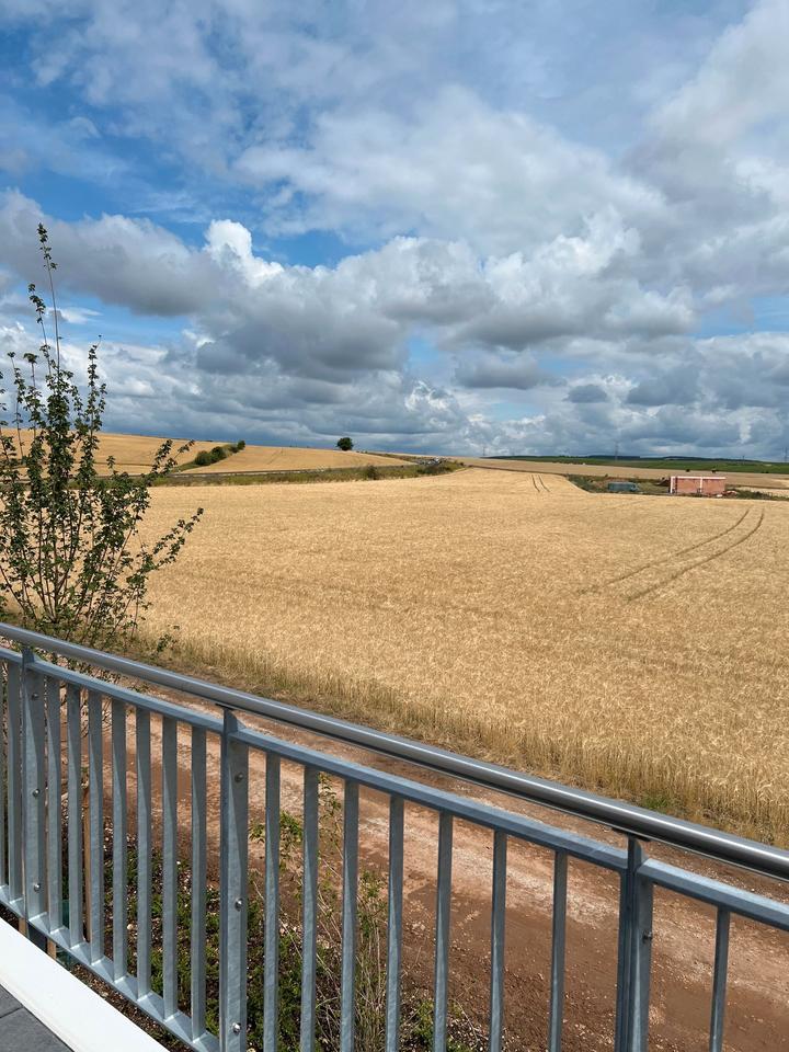 Thumbnail-Moderne 3-Zimmer-Wohnung in Hargesheim mit Balkon und Tiefgaragenstellplatz