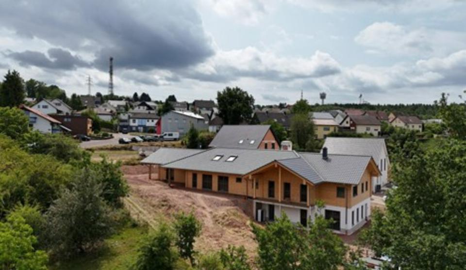 Thumbnail-Exklusives Massivholzhaus mit Wellnessbereich