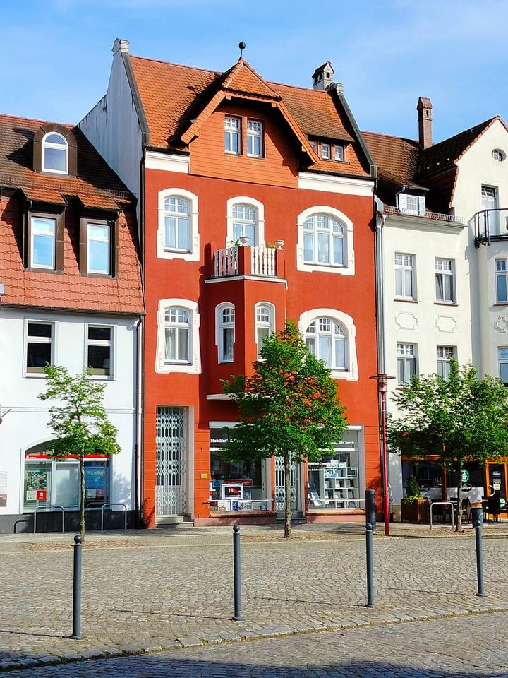 Thumbnail-Wohnhaus Geschäftshaus Komplex mit Garten Zentrale Marktlage