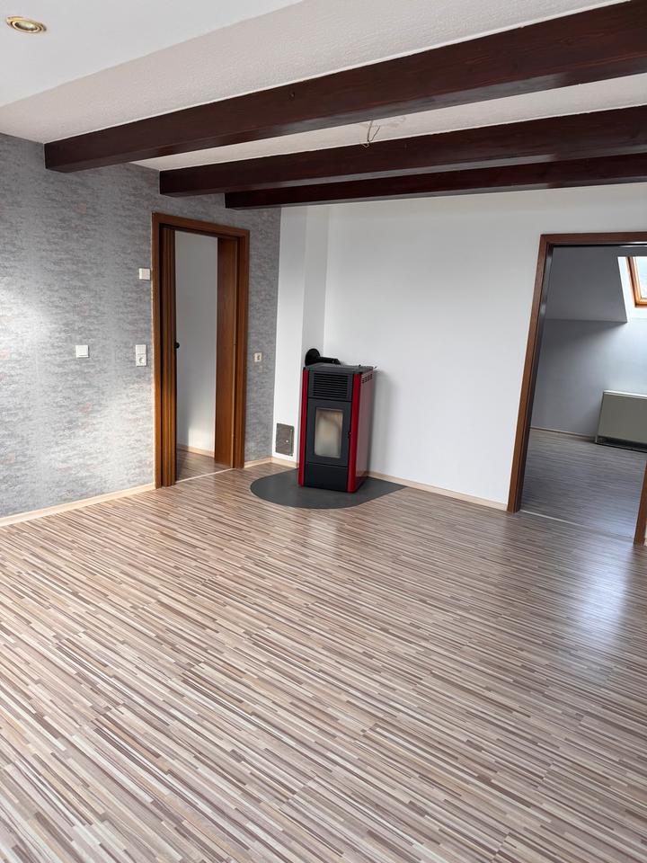 Thumbnail-Gemütliche 3,5 Zimmer Wohnung - 500 EUR kalt