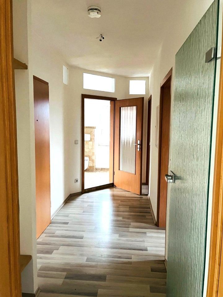 Thumbnail-Ruhige, helle 4-Raum-Wohnung in 07629 Reichenbach