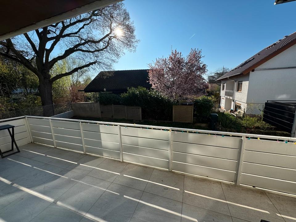 Thumbnail-Großzügige und renovierte ca. 250m2 Reihenendhaus zu vermieten