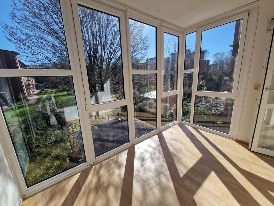 Thumbnail-Nur mit WBS: Interessante 2-Zimmer-Wohnung mit Wintergarten und Potenzial