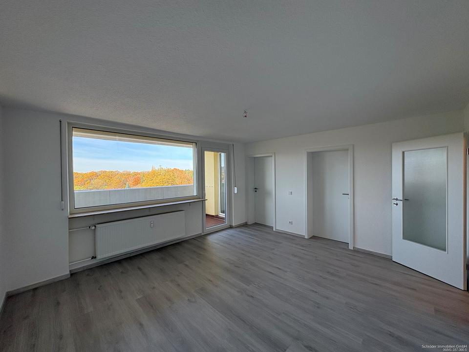 Thumbnail-Komplett renovierte 3-Zimmer-Wohnung mit Balkon und Weitblick in Homburg zu vermieten