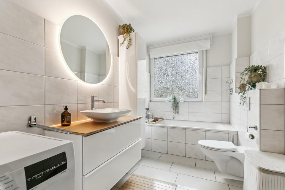 Thumbnail-WG Zimmer, sonnige 3-Zimmer Wohnung mit Einbauküche und neuem B