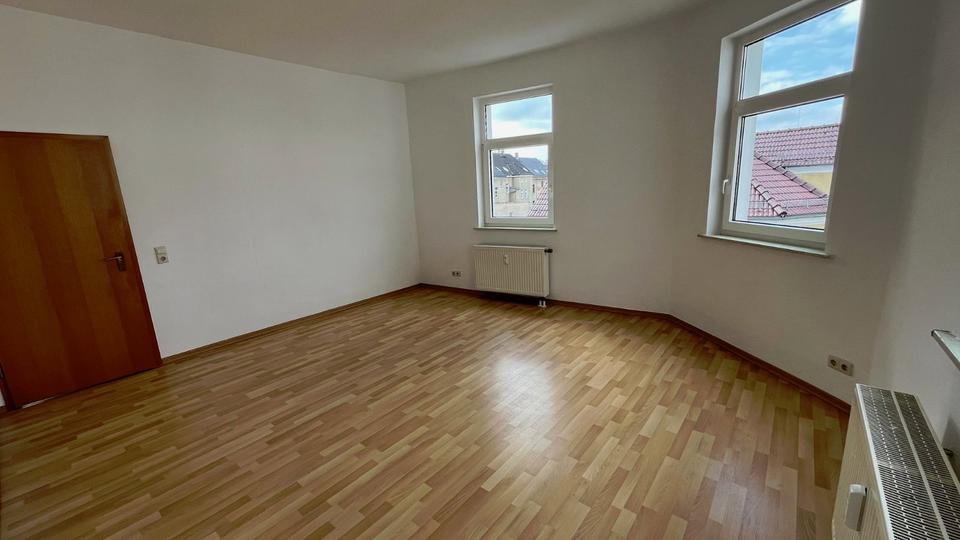 Thumbnail-Werdau-Zentrum, 3-Zi.-Whg., großes Wohnzimmer, kleines Kinderzimmer