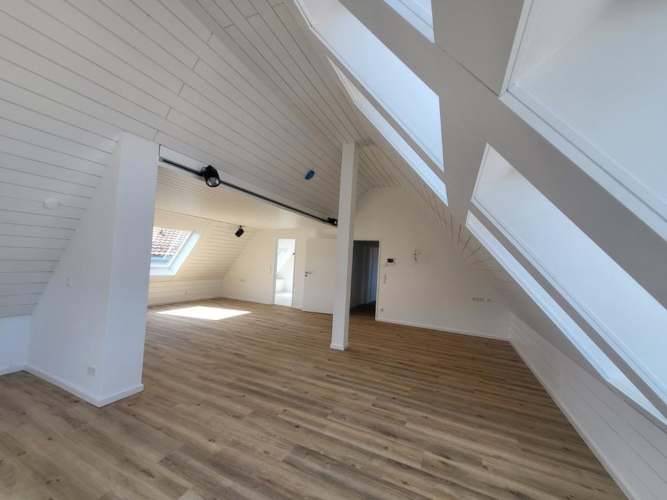 Thumbnail-Ausgefallen schöne Penthouse-Wohnung mit großer Terrasse in der Innenstadt von Aalen zu vermieten