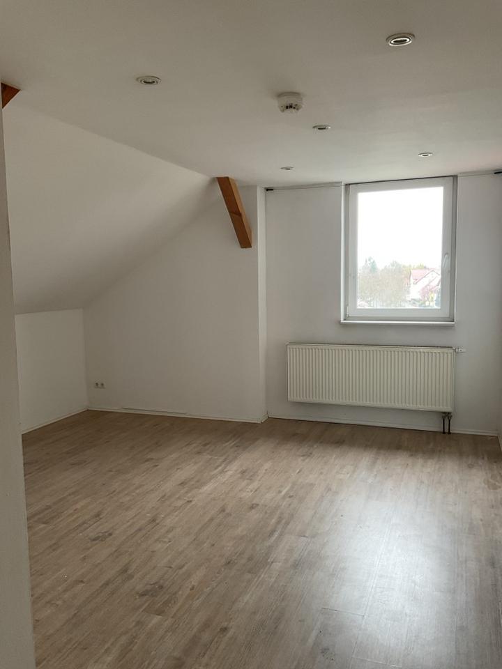 Thumbnail-Schöne Dachgeschosswohnung in Fredersdorf