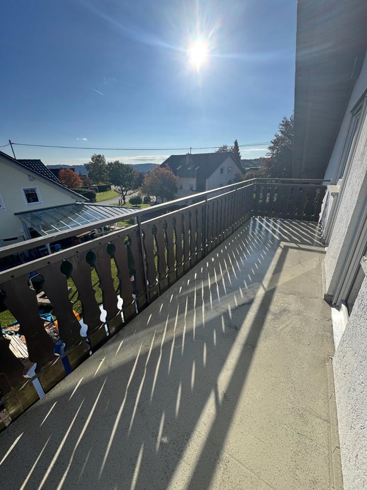 Thumbnail-Renovierte 3,5-Zi. DG Whg. im EFH mit Garage, Garten & mehr