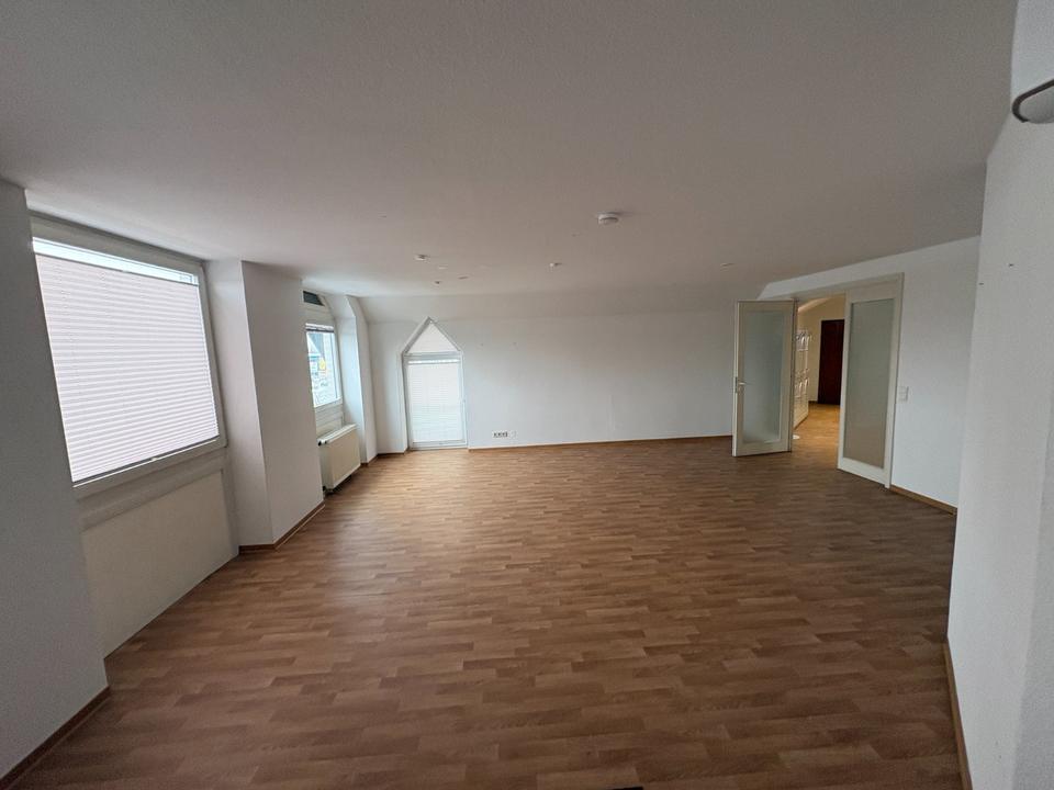 Thumbnail-Großzügige Maisonette-Wohnung in Emden-Harsweg – WG-geeignet