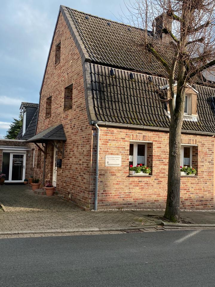 Thumbnail-VON PRIVAT: Doppelhaushälfte mit anliegendem voll ausgestatteten,