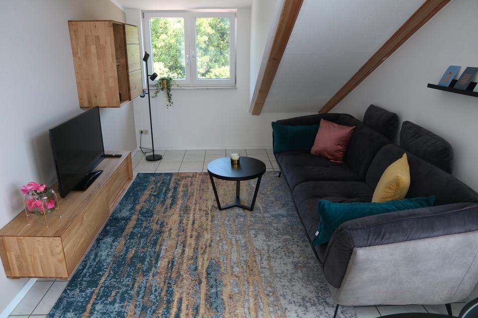 Thumbnail-Möblierte 2-Zimmer DG-Wohnung in Murr