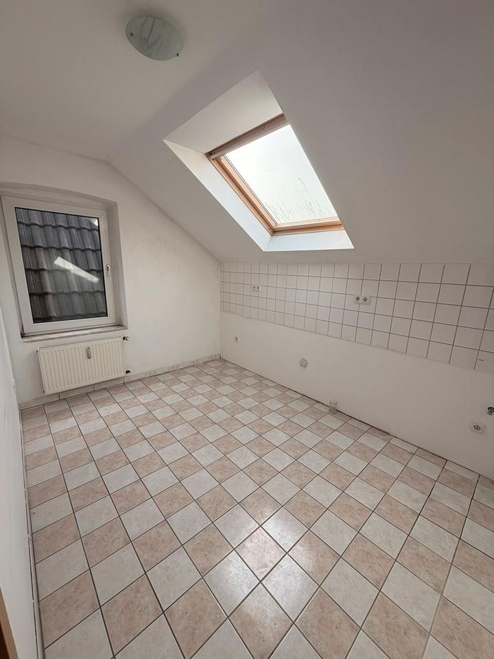 Thumbnail-Helle 2,5-Zimmer Dachgeschosswohnung in Wetter – komplett saniert