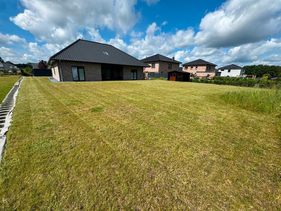 Thumbnail-Großzügiger Bungalow mit Doppelgarage, Terrasse und Ausbaupotenzi