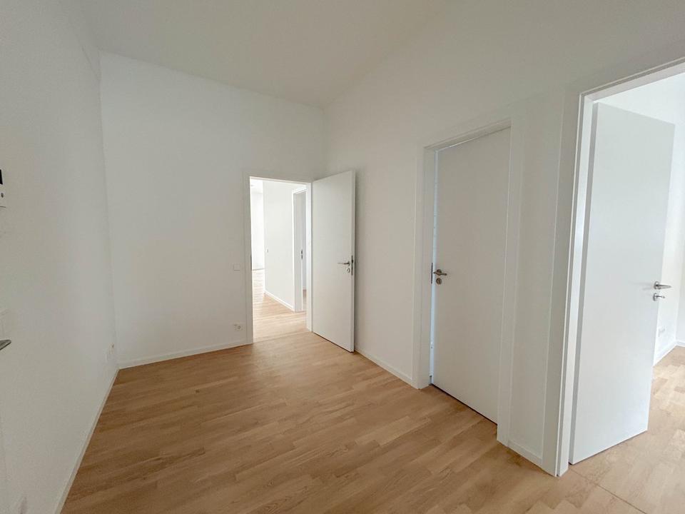 Thumbnail-Geräumige 3,5 Zimmerwohnung im Herzen von Aalen *Erstbezug*