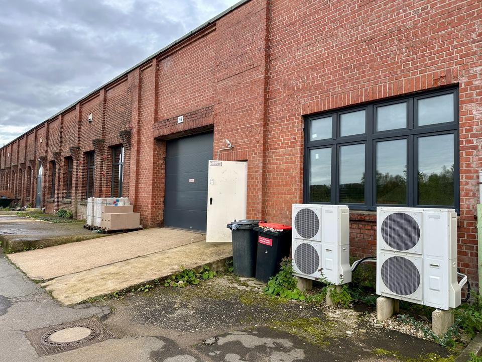 Thumbnail-Helle Lagerhalle 540 m² zu vermieten - Solingen (Kohlfurth)