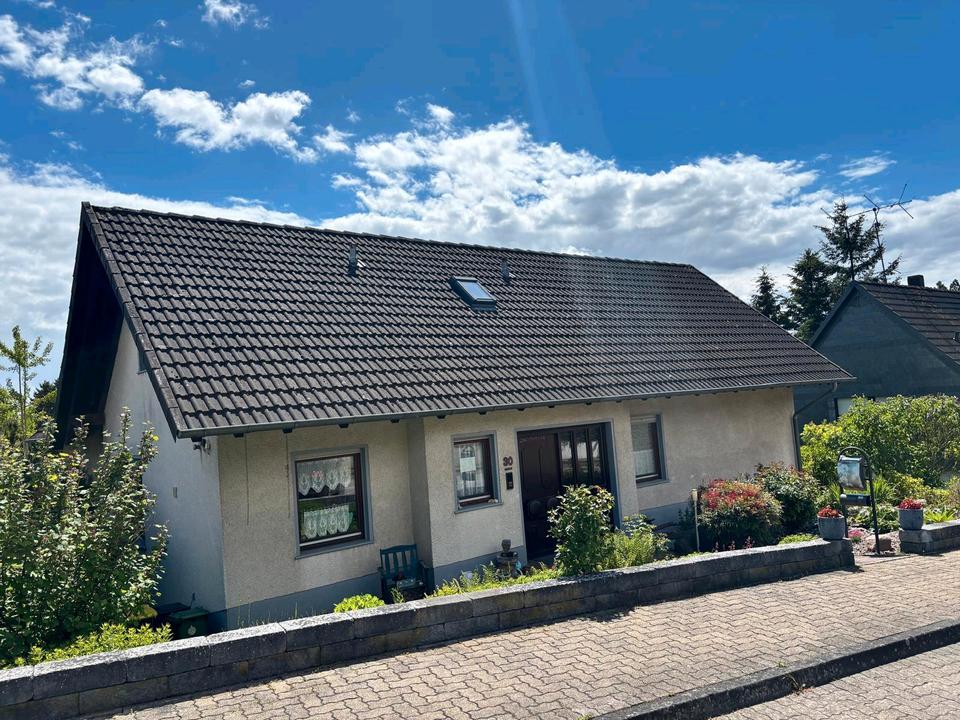 Thumbnail-Großzügiges Einfamilienhaus mit Einliegerwohnung, Garten & Blick