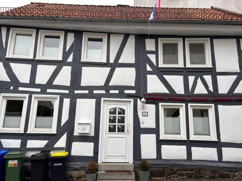 Thumbnail-Einfamilienhaus im Zentrum Grünberg Altstadt 1250 € Kalt Miete