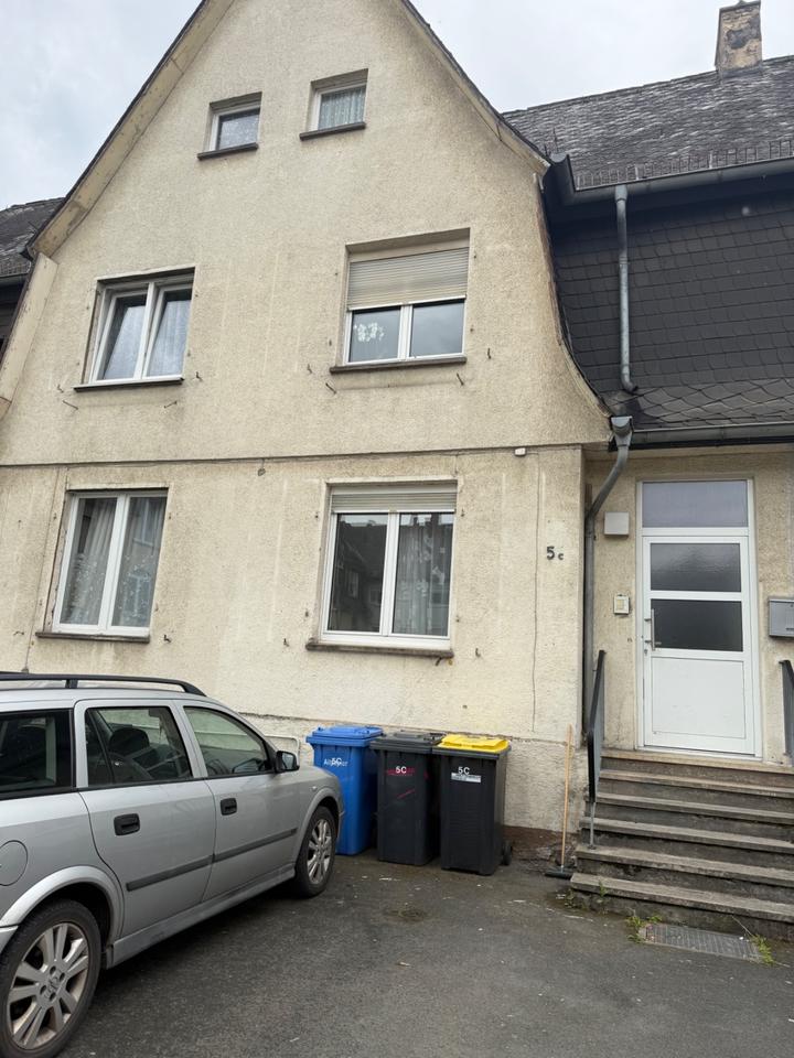 Thumbnail-Geräumiges Reihenhaus mit Garten in Wetzlar zu vermieten – ca. 110 m² Wohnfläche auf 3 Ebenen