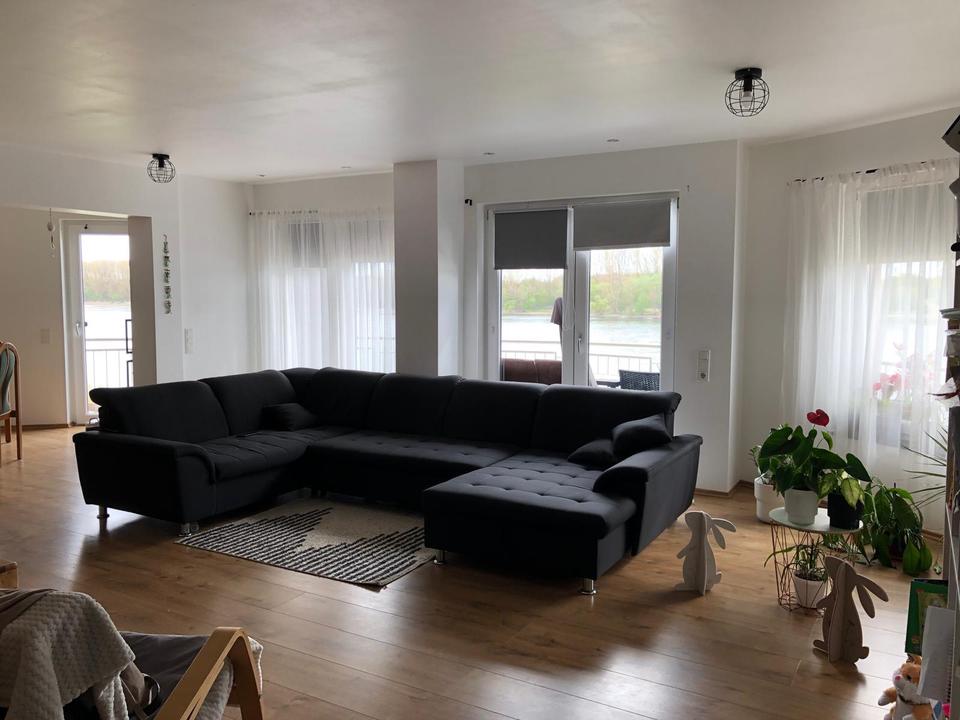 Thumbnail-Moderne 3-Zimmer-Wohnung mit Balkon in einzigartiger Architektur